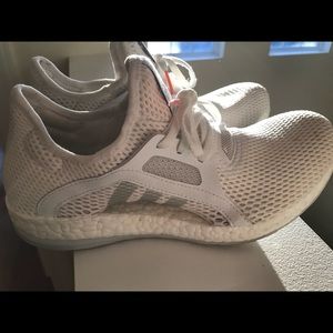 Women’s adidas pure boost sneakers size 8